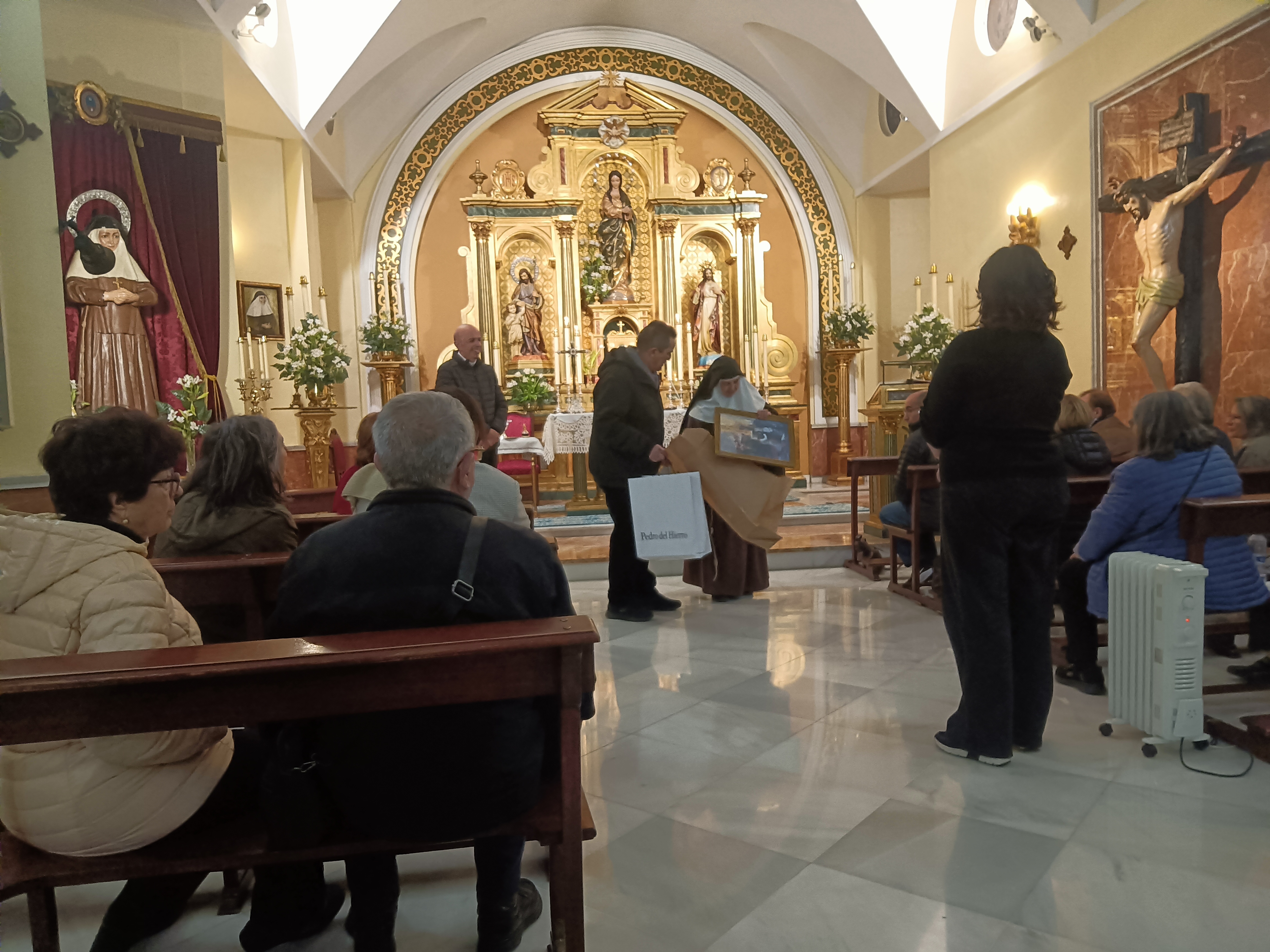 Eucaristía en las hermanas de la Cruz - Imagen 2